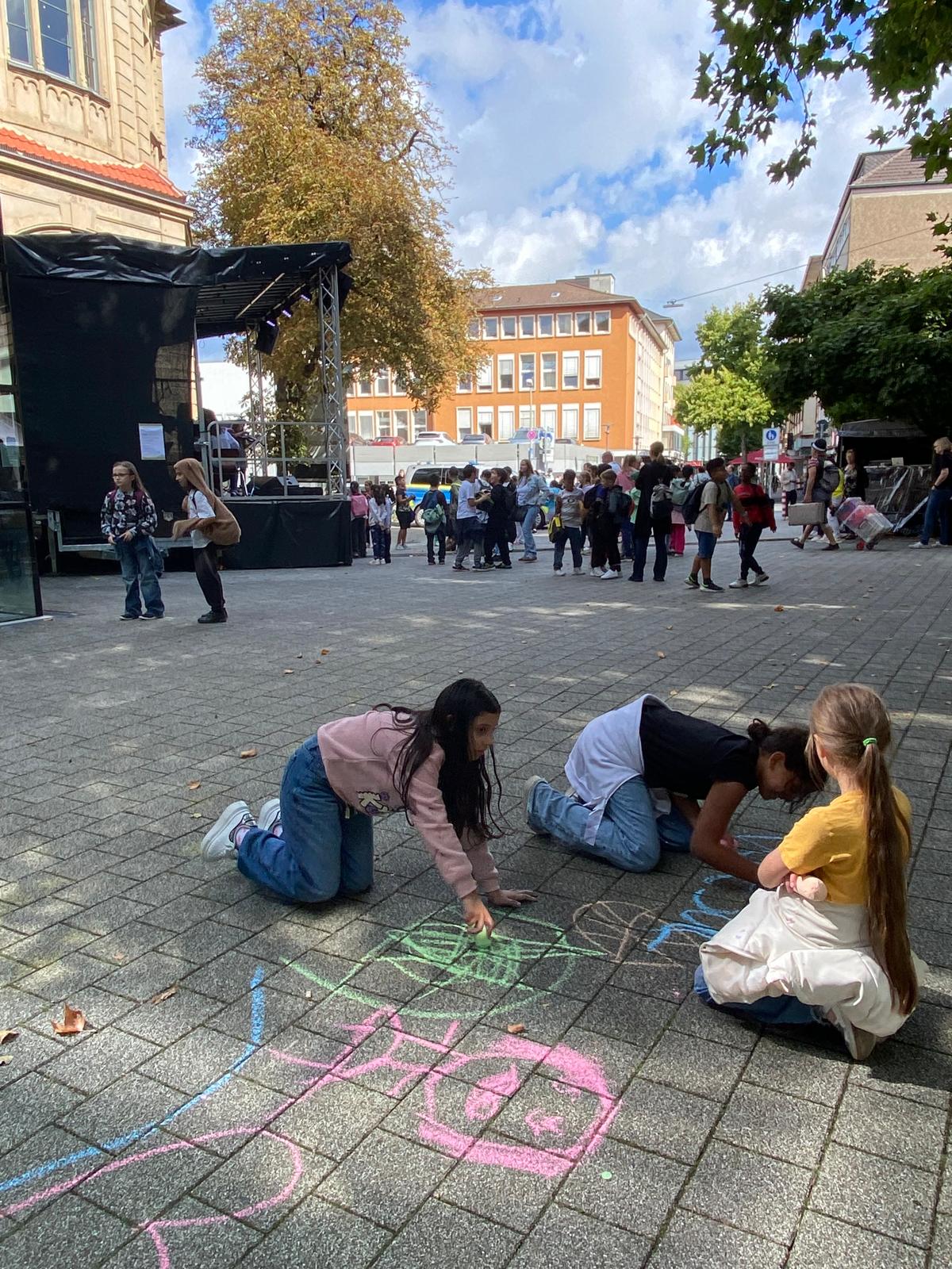 Kunstfest mit 500 Kindern im Museumsquartier